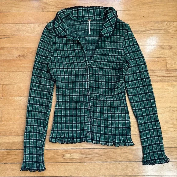 Free People Caught A Feeling Smocked
Button-Up Top Green - Picture 9 of 12